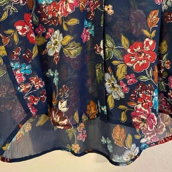 Kut from the Kloth Navy Flower Print blouse (PL) - Picture 9 of 9